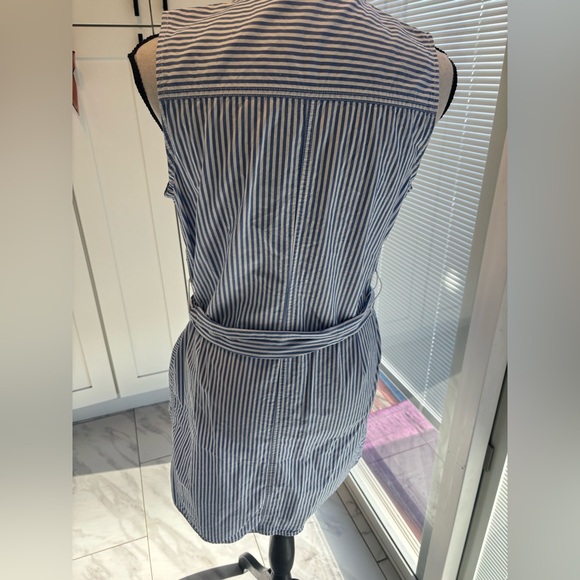 J.Crew Sleeveless Shirt Dress. - Picture 5 of 7